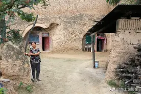 守寡40年，曾经一个人种20亩地养大5个孩子，如今70岁生活啥样子图片