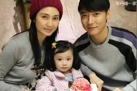 张丹峰女儿“开挂式”长大，完美遗传爸妈的颜值，灵气十足超可爱图片