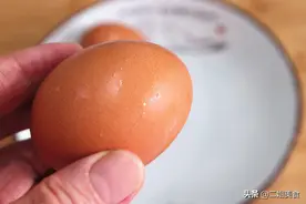 同样是鸡蛋，选蛋壳干净的还是脏的？老农告诉您，以后别乱买图片