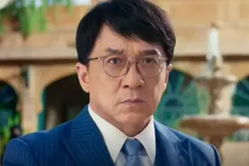 65岁成龙现身电影发布会，自曝为小鲜肉端茶倒水？图片