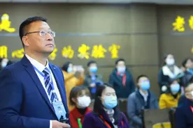 校长谈教育系列之八 ▏蚌埠六中 解大柱：以敬畏心做教育 以欣赏心对教师 以父母心待学生图片