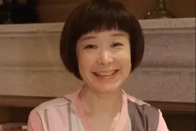 央视主持王雪纯谈家人眼眶含泪，母亲去世1年多，老爸被传是台长图片