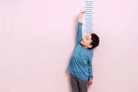 个头矮的娃，若是出现四种情况，家长可以放宽心，早晚长成大高个图片