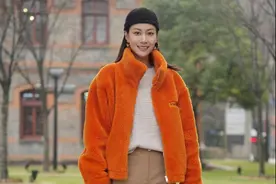 女人再懒，也少穿紧身裤出门，这“4条”裤子今年正当红，显腿细图片