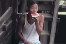 多情少年吃瓜记图片