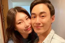 42岁阿姨倒追25岁鲜肉教练，在家人反对下结婚，现状如何？图片