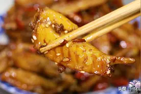 卤味店的香辣鸡翅尖为什么那么好吃？大厨给你分享最好吃的做法图片