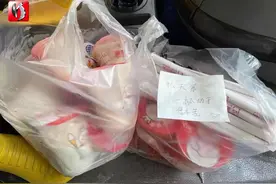 全城寻找给消防指战员送奶茶的白衣男孩图片