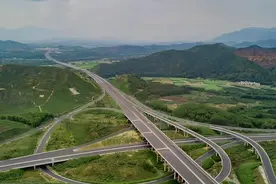 四川拟建一条高速公路，长约94公里，总投资却高达约317亿图片