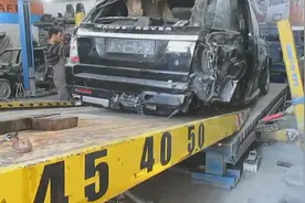买回报废路虎揽胜事故车，自己修好变成新车！省了不少钱视频封面
