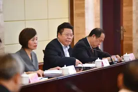 建言献策推动义务教育均衡优质发展图片