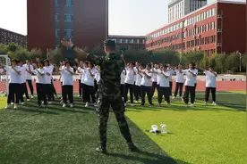 沙场秋点兵，热血铸青春——河间英华学校吹响军训集结号图片