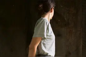 「图解服装工艺」羊毛裹身裙缝制工艺图片