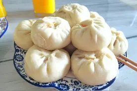 ​适合秋天吃的3种素包子，时令蔬菜1元钱包一锅，抓紧吃别错过图片
