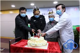 “火箭心”中国造 泰心医院里这个特别的一周岁“心”生日图片