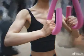 看看都把赵丽颖逼成啥样了图片