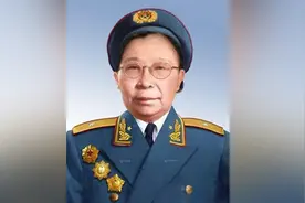 童养媳被丈夫毒打，不堪其辱怒参军，29年后成开国将军归来探亲图片