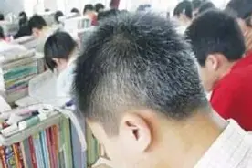 少年白头的人说明先天不足，医生：补肾的同时也要养肝图片