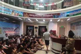 柬埔寨：赌场、外卖、诈骗，疯狂的东南亚之城图片