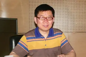 【民教人物】程中一：用“十六字英语教学法”培养学科核心素养图片