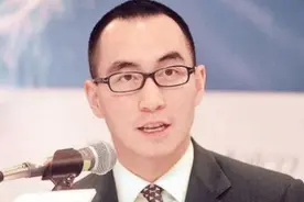同是赌王儿子，为什么造就了不同的恋爱观，原生家庭到底影响了谁图片