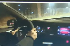男子“秀”车技，被女友“秀”到网络上！网友直接给“秀”到了交警队图片