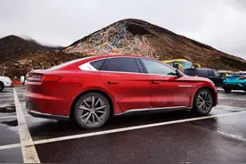 比亚迪电动车318进藏珠峰行D8，经鲁朗越色季拉山至工布江达图片