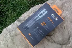 黑暗中的守护神，Fenix PD40Rv2.0强光手电使用体验图片