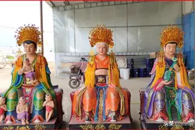 传说世间所有的孩子都是三位送子奶奶“送”的？图片