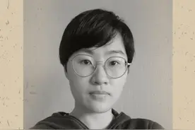 张静静，永不凋谢的白莲图片