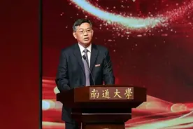大学校长和党委书记谁权力大？网友：以前是校长，现在绝对是书记图片