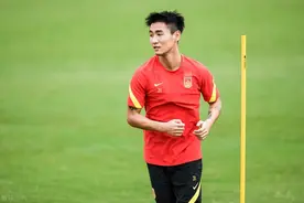 够排面！国际足联发文称韦世豪是“中国C罗”，12强赛要看他了？图片