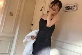 李小璐真闲不住！穿件吊带裙秀身材，162身高穿出172比例，服了图片