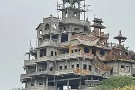 斥资1500万，玉林一农民建了栋“怪楼”！最多一天上万人去参观图片