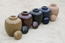 家用陶瓷小酒坛，合适自己的才是你正确的选择图片