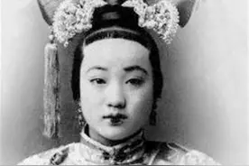 别再被清宫戏骗了，清朝贵妇们其实都是秃头！网友：我生错了时代图片