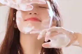 裴秀智拍杂志花絮曝光，戴米奇耳脸上涂泡泡俏皮可爱图片