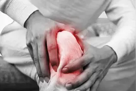 上下楼、蹲起就膝盖疼，走平路没事，是怎么了？骨科主任给您支招图片