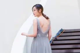 女流居然在《梦幻西游》逛起了宜家，水友：学霸的世界果然不一样图片