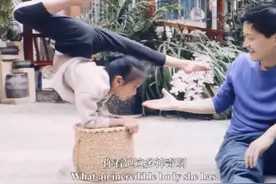 踩着猪肉店油地翩翩起舞的天才少女图片
