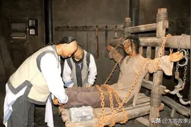 历史上奇葩的刑罚，对犯人不打不骂，却能让犯人笑着死去图片