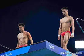 广州仔陈艾森遗憾丢金，妈妈谭颂贤依然为儿子加油，“儿子棒棒哒！”图片