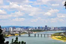 湖南人均收入第二城，人均收入约4万元，交通便利且风景优美图片