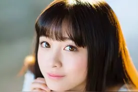 别的都可以放下，修颜发型不可能，女生额头比较宽适合的发型图片