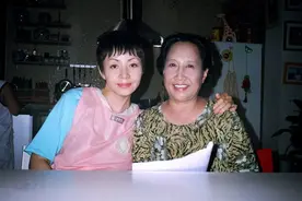 「群英会」孙桂田搭档青年相声演员，演绎“经典小品台词接龙”图片