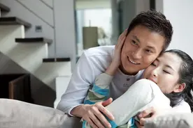 女人若是主动触碰这三个地方，是爱惨你了图片