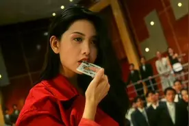 港风女神邱淑贞的红衣造型，今天看依旧是经典图片