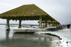 中国死海 新疆盐湖图片