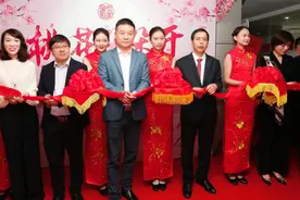 国内首家！皇胶世家跨界进军护肤行业图片
