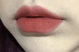 “秋天第一支口红”必定属于奶茶色！温柔又大方的体贴，才是首选图片